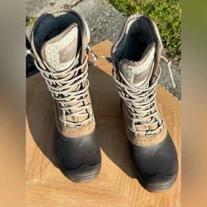 North Face women’s winter boots